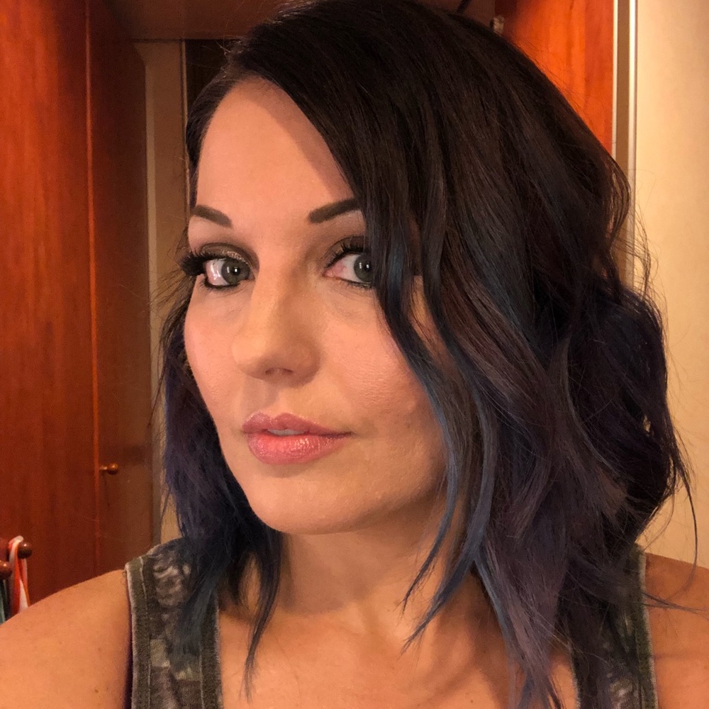 Meet your Posher, Carli